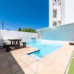 4 Serene Palms