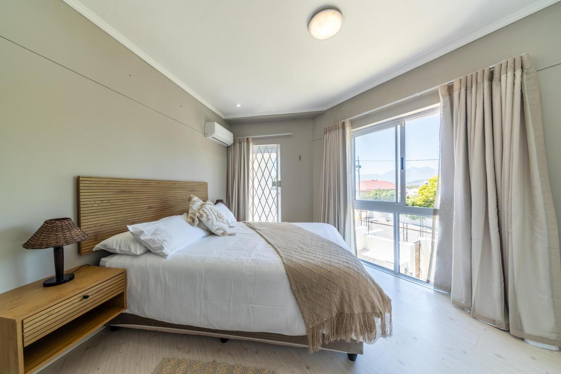 4 Serene Palms Apartment *